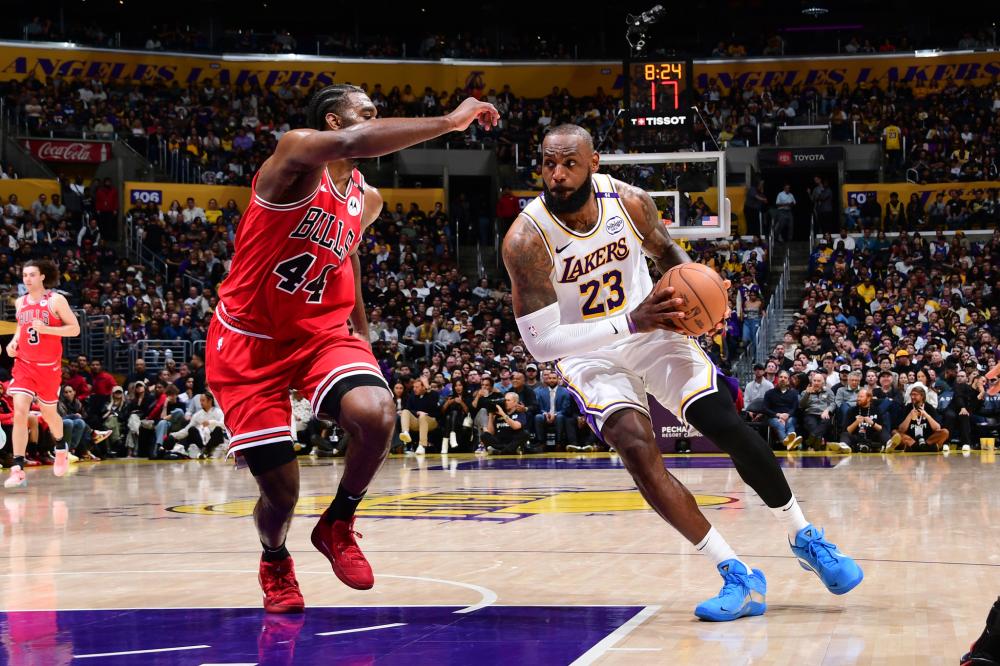 欧冠积分榜分析：各队晋级形势紧张,